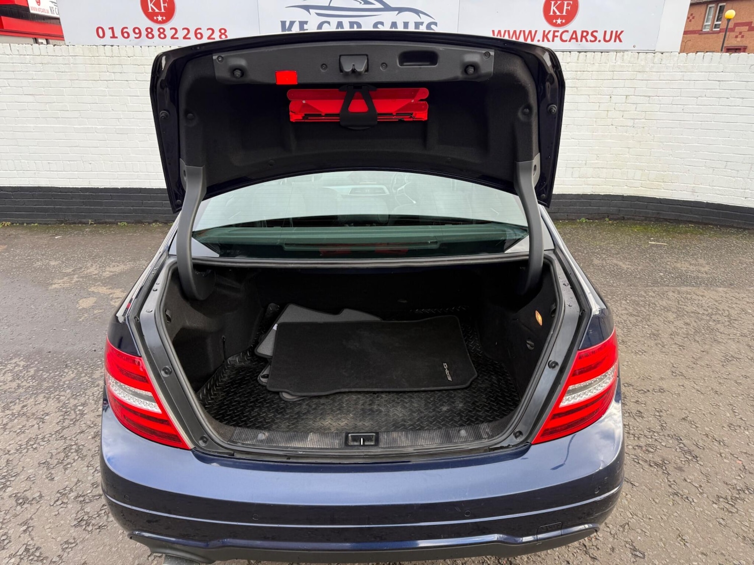 Used Mercedes-Benz C Class 2013 for sale - 77468358: Photo 19