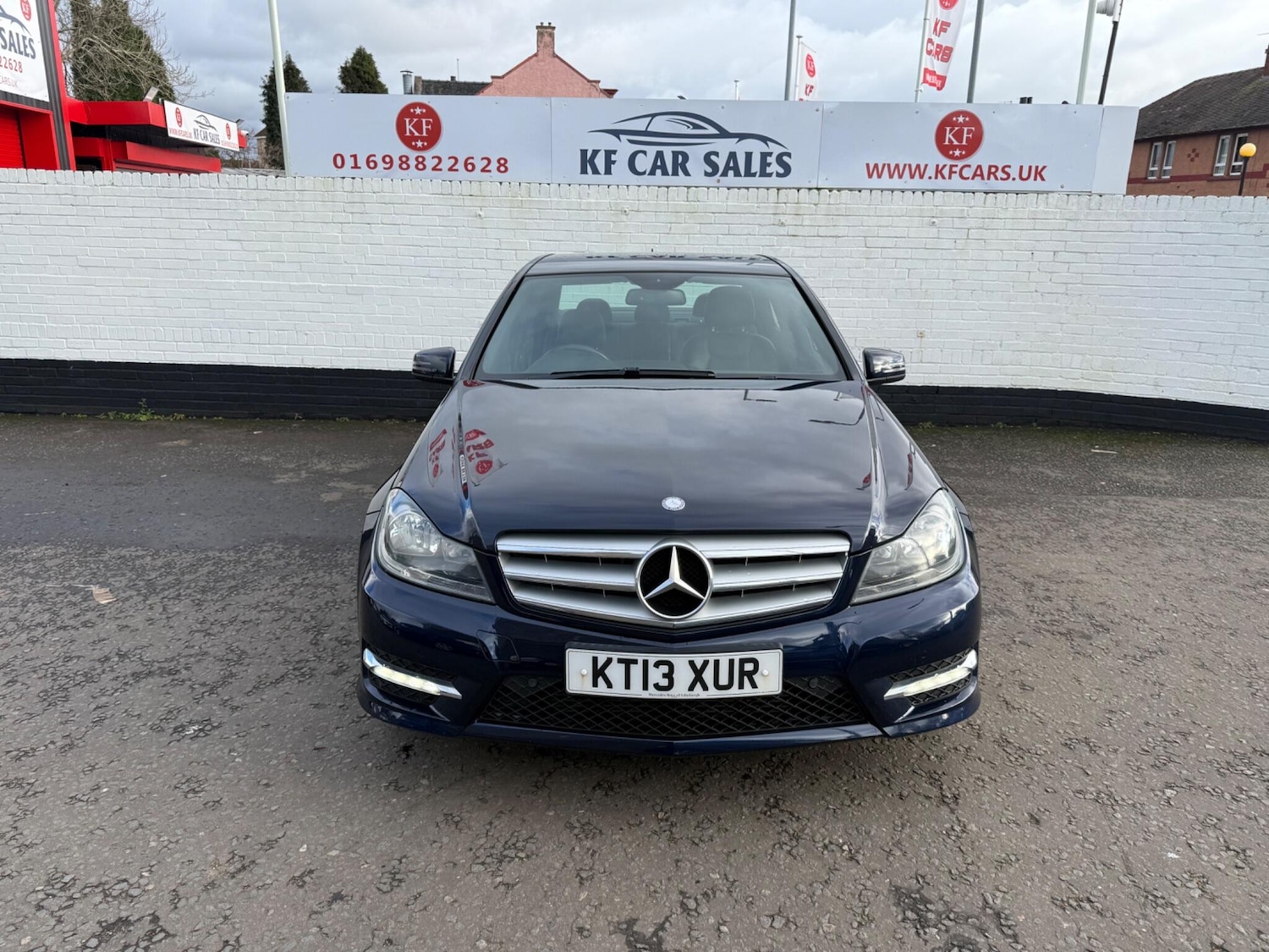 Used Mercedes-Benz C Class 2013 for sale - 77468358: Photo 3