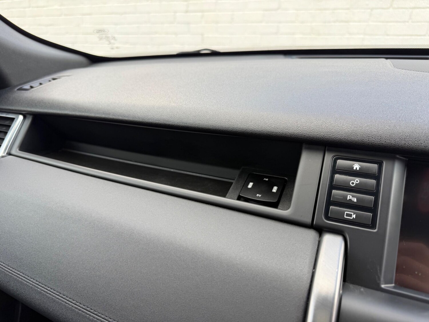 Used Land Rover Discovery Sport 2019 for sale - 78035093: Photo 24