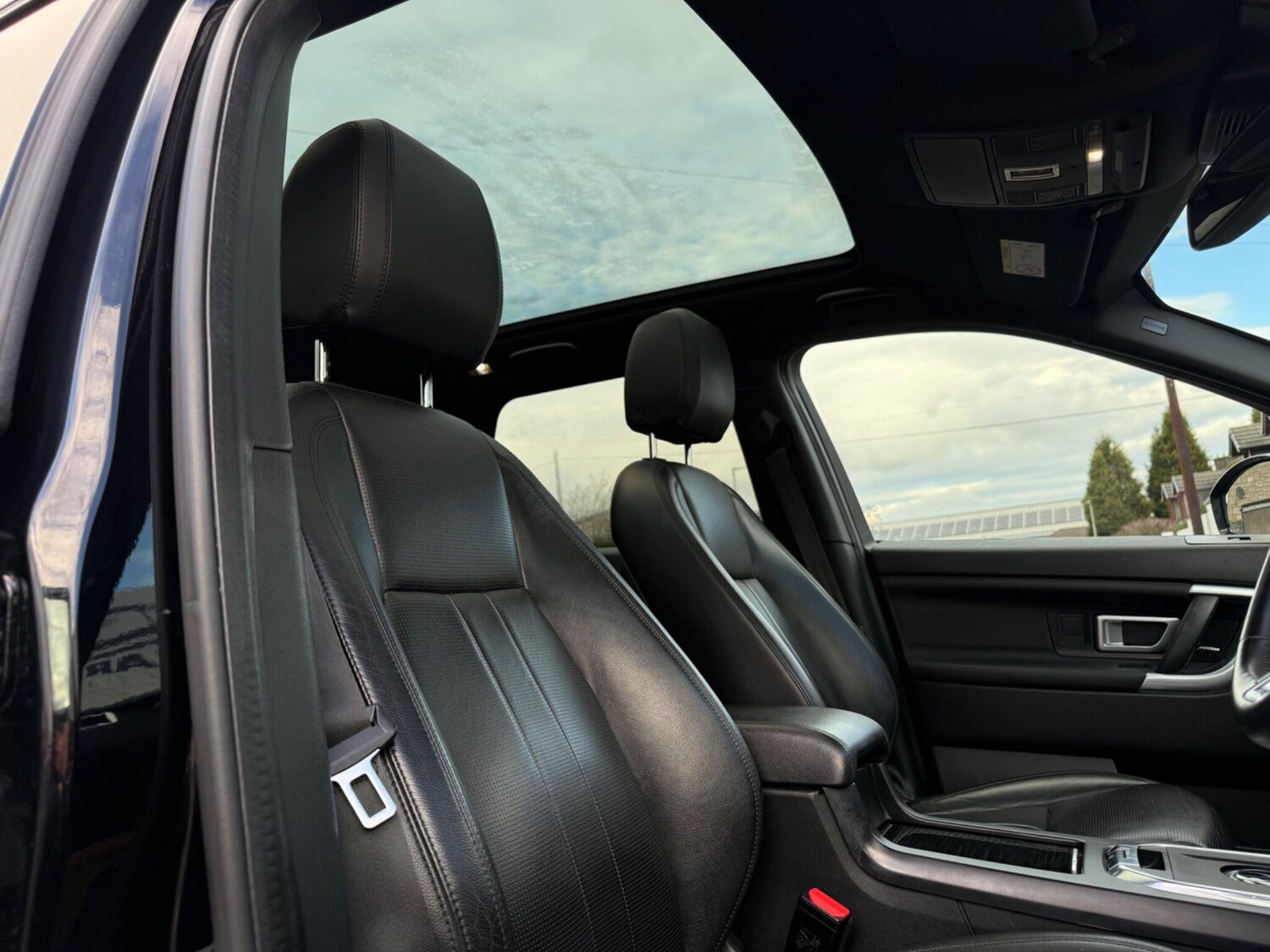 Used Land Rover Discovery Sport 2019 for sale - 78035093: Photo 26