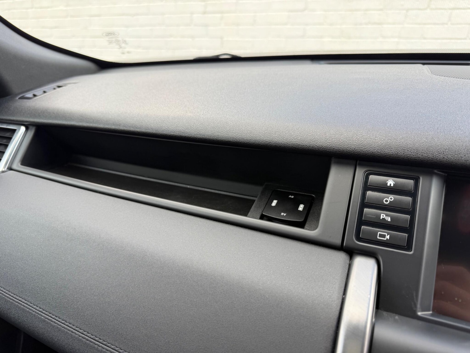 Used Land Rover Discovery Sport 2019 for sale - 77279634: Photo 24