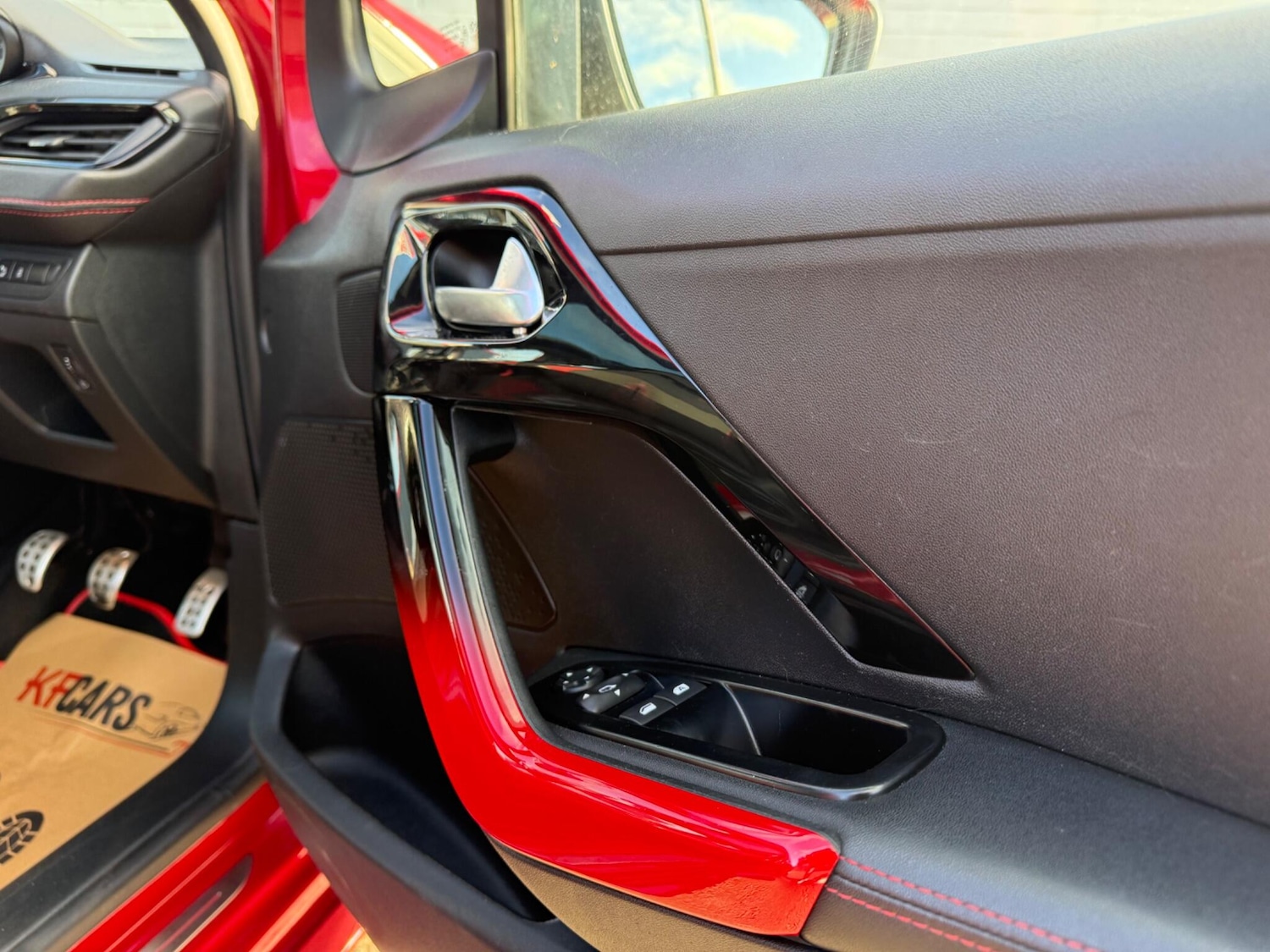 Used Peugeot 208 2015 for sale - 76561530: Photo 11