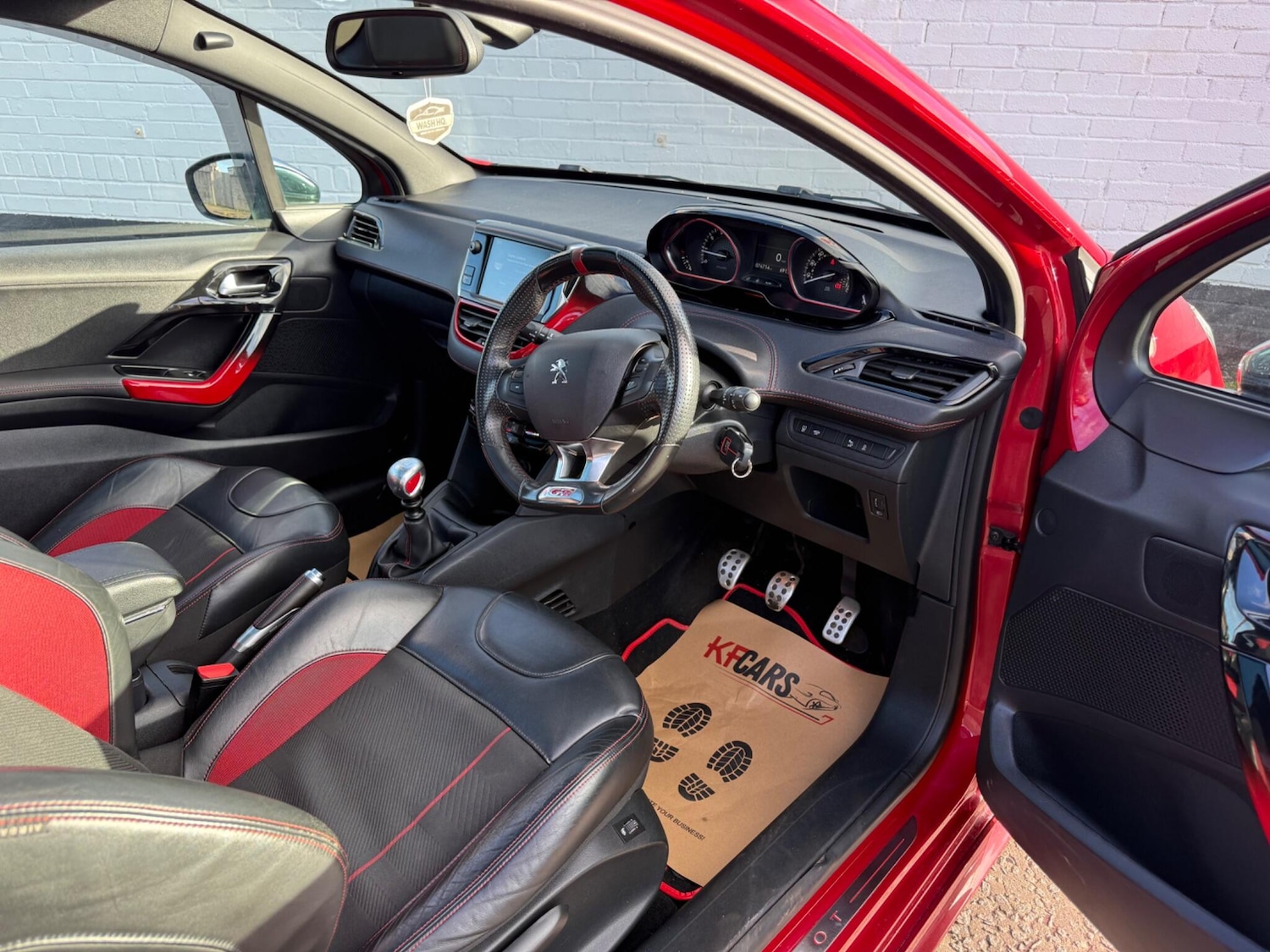 Used Peugeot 208 2015 for sale - 76561530: Photo 15