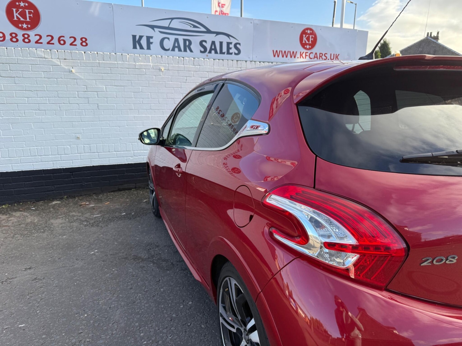 Used Peugeot 208 2015 for sale - 76561530: Photo 8