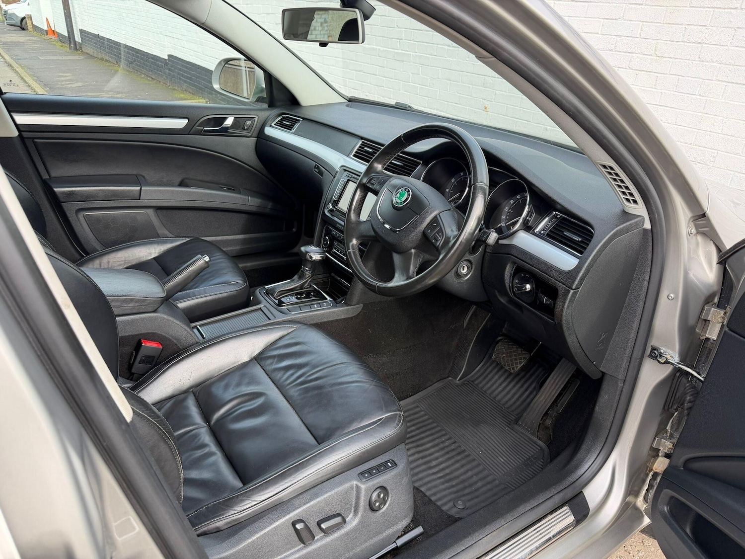 Used Skoda Superb 2011 for sale - 77658284: Photo 10