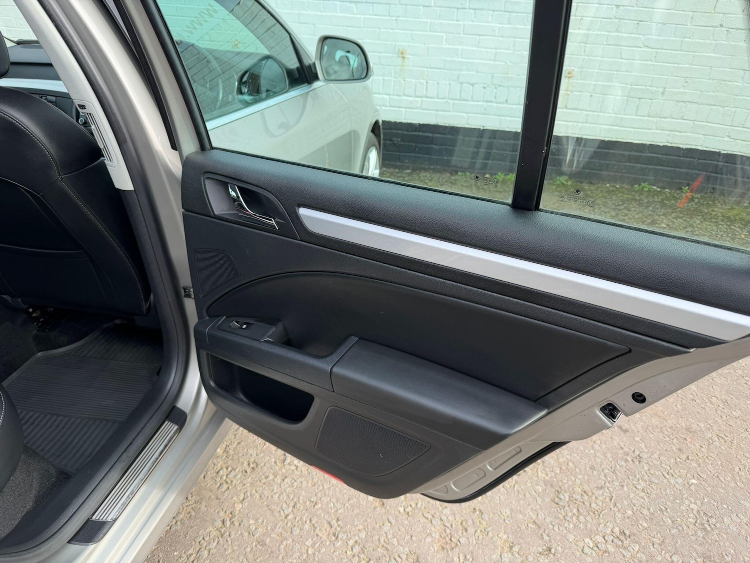 Used Skoda Superb 2011 for sale - 77658284: Photo 24