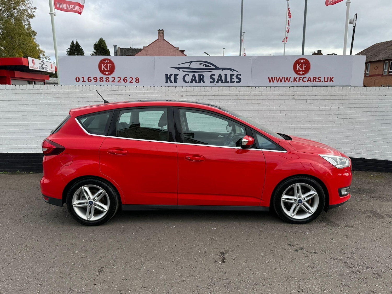 Used Ford C-Max 2017 for sale - 76201325: Photo 8
