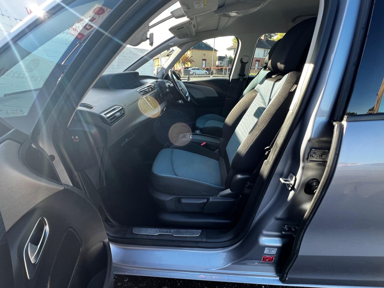 Used Citroen C4 Grand Picasso 2016 for sale - 76059692: Photo 28