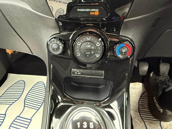 Used Ford Fiesta 2013 for sale - 76060816: Photo 22