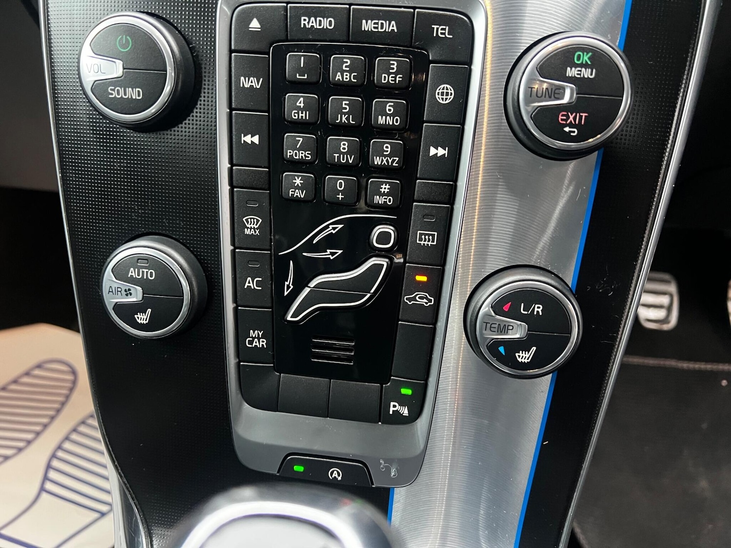 Used Volvo V40 2016 for sale - 77039712: Photo 15