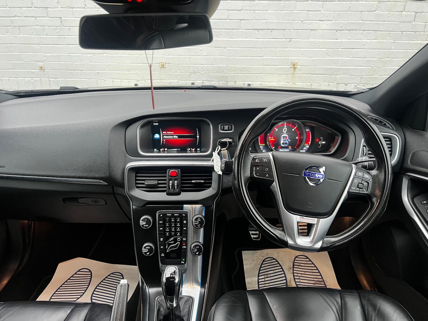 Used Volvo V40 2016 for sale - 77039712: Photo 16