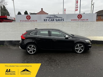 Used Volvo V40 2016 for sale - 77039712: Photo