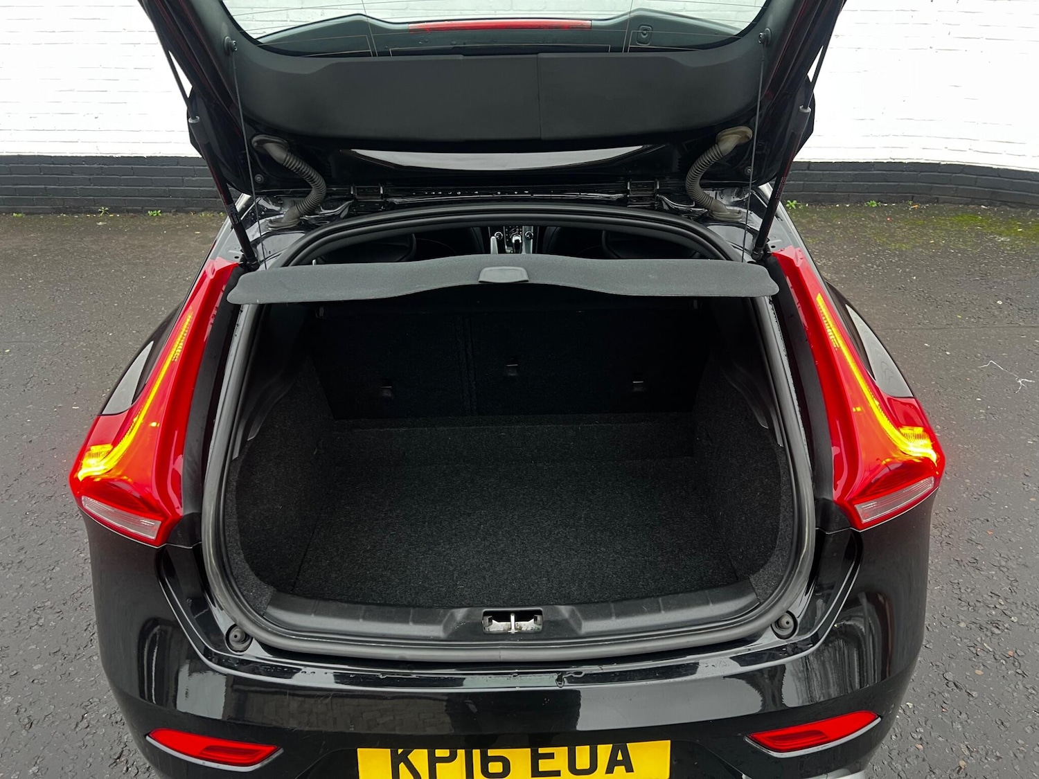 Used Volvo V40 2016 for sale - 77039712: Photo 20