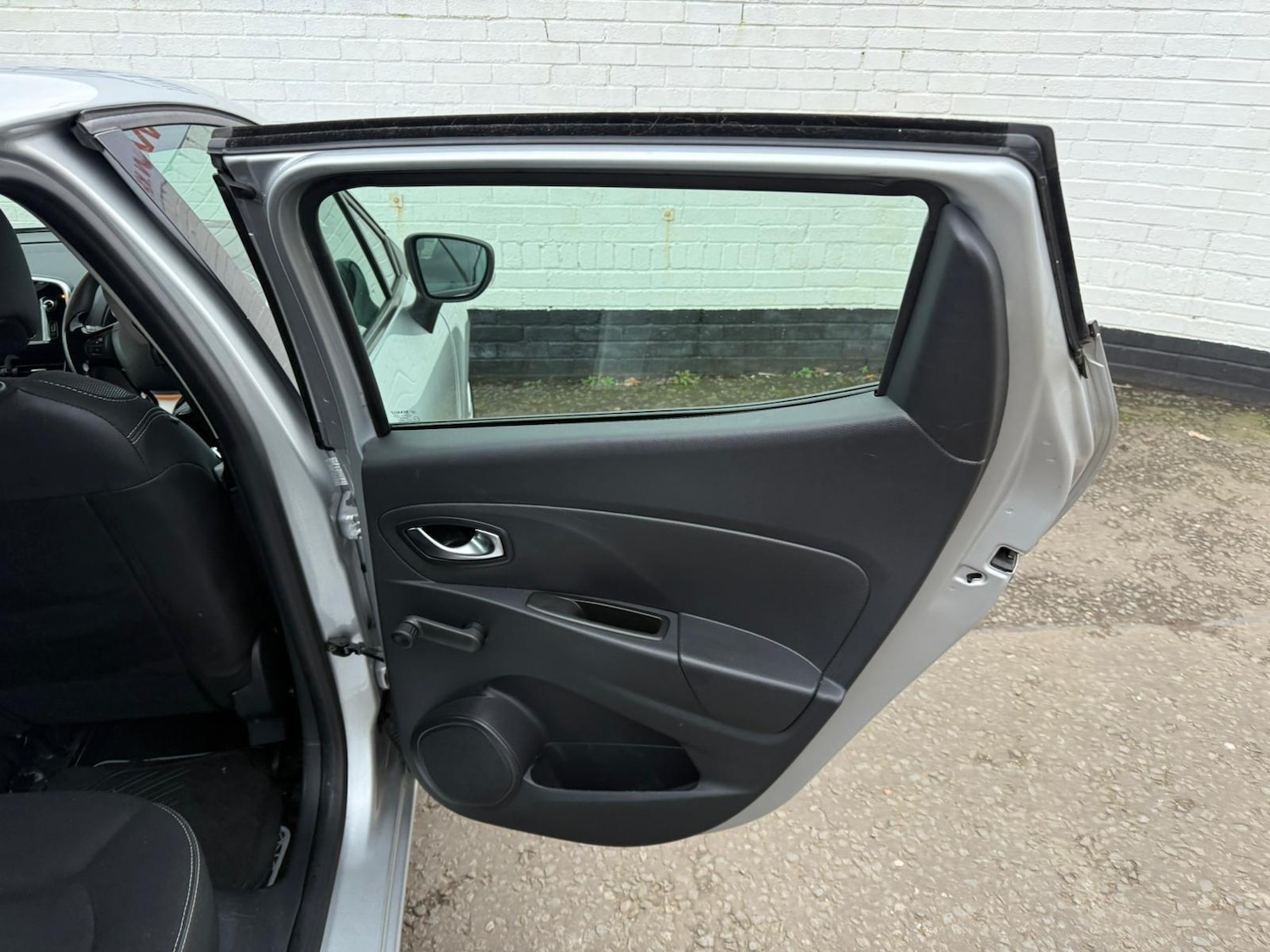 Used Renault Clio 2015 for sale - 77456231: Photo 22