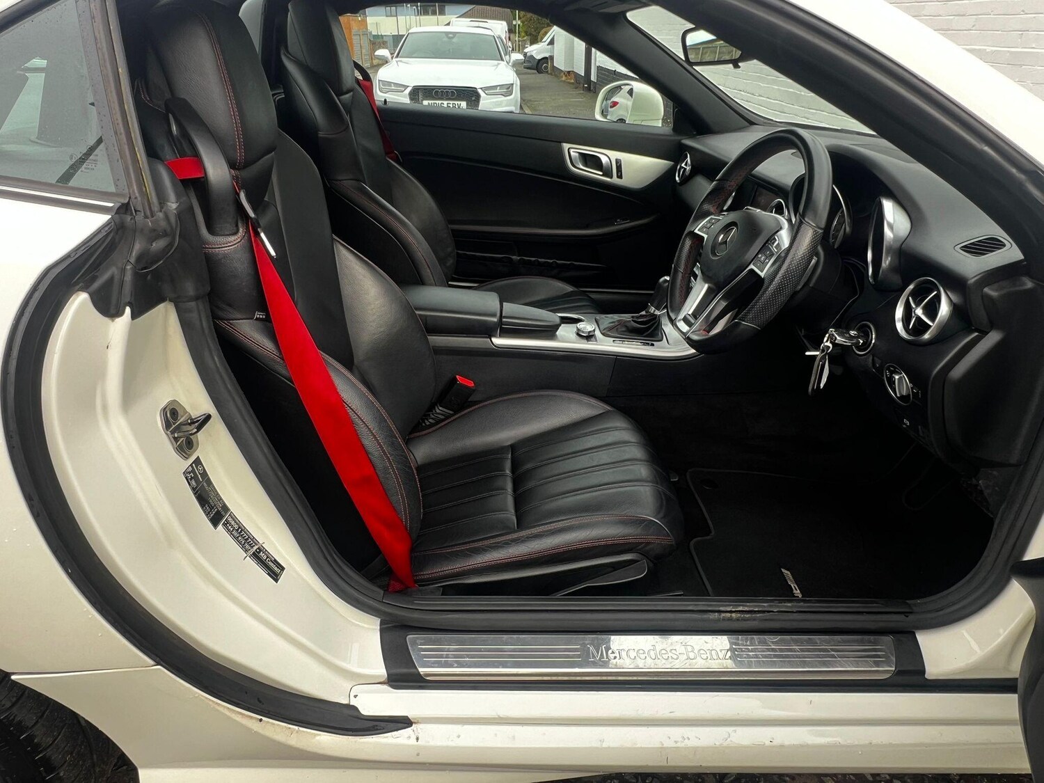 Used Mercedes-Benz SLK 2013 for sale - 75977601: Photo 12