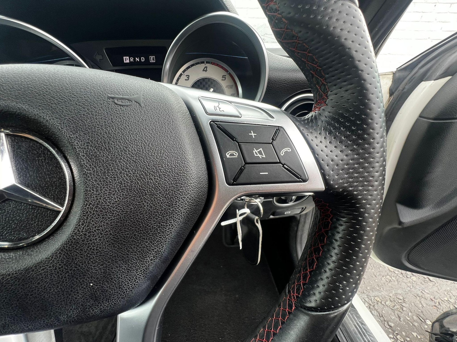 Used Mercedes-Benz SLK 2013 for sale - 75977601: Photo 18