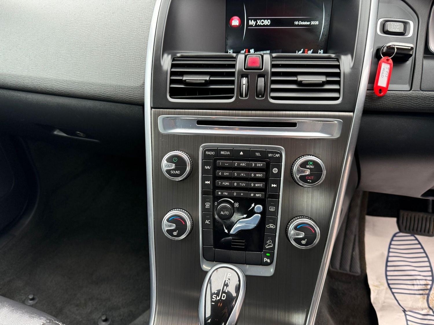 Used Volvo XC60 2015 for sale - 76701527: Photo 14