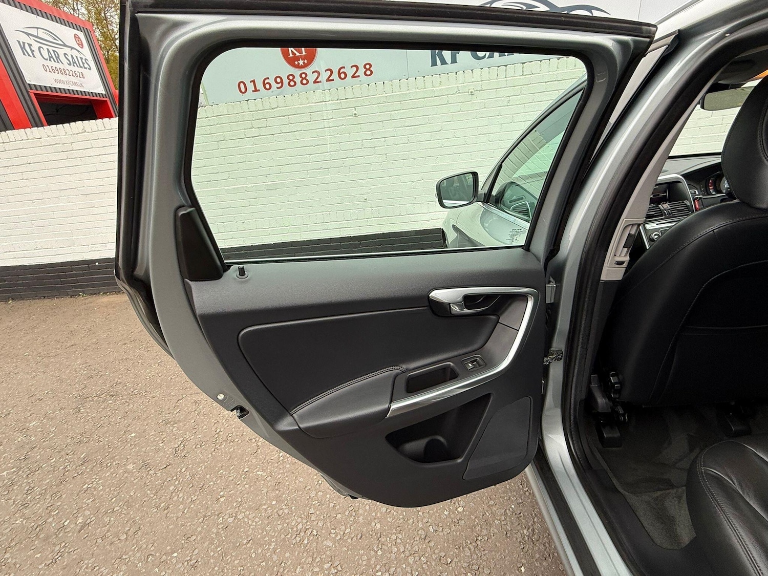 Used Volvo XC60 2015 for sale - 76701527: Photo 16