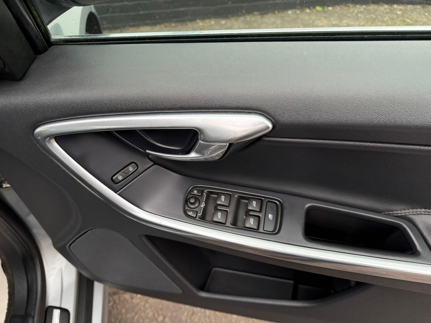 Used Volvo XC60 2015 for sale - 76701527: Photo 19