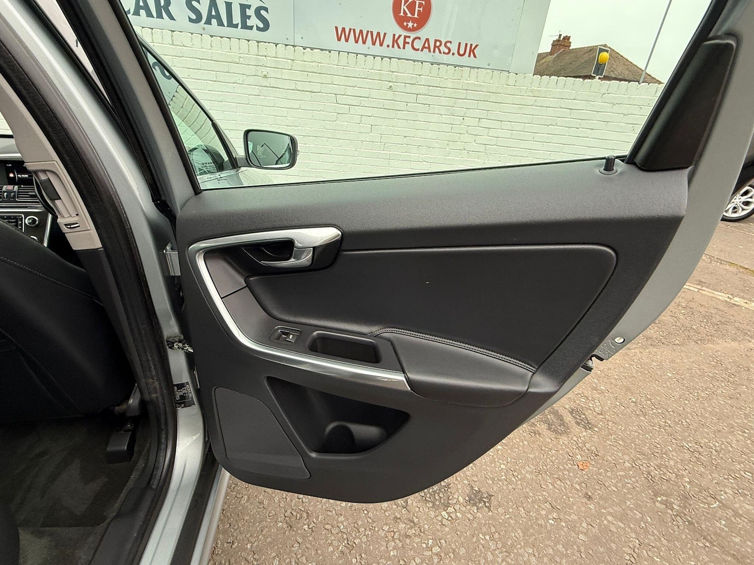 Used Volvo XC60 2015 for sale - 76701527: Photo 20