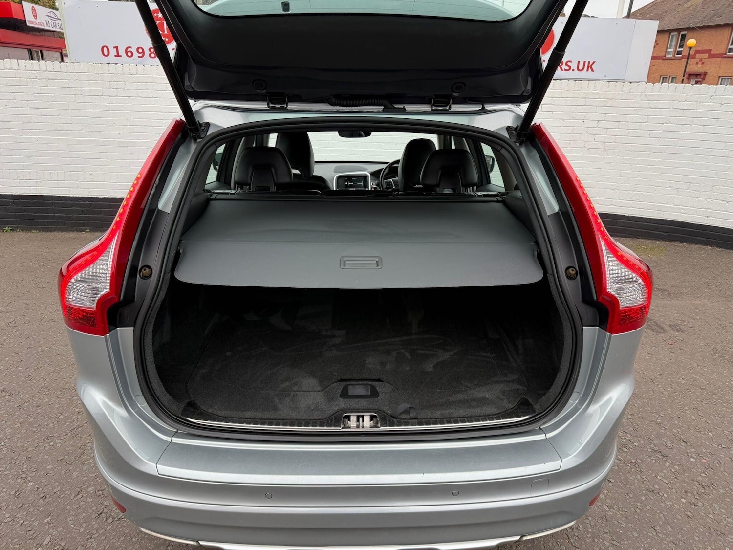 Used Volvo XC60 2015 for sale - 76701527: Photo 24