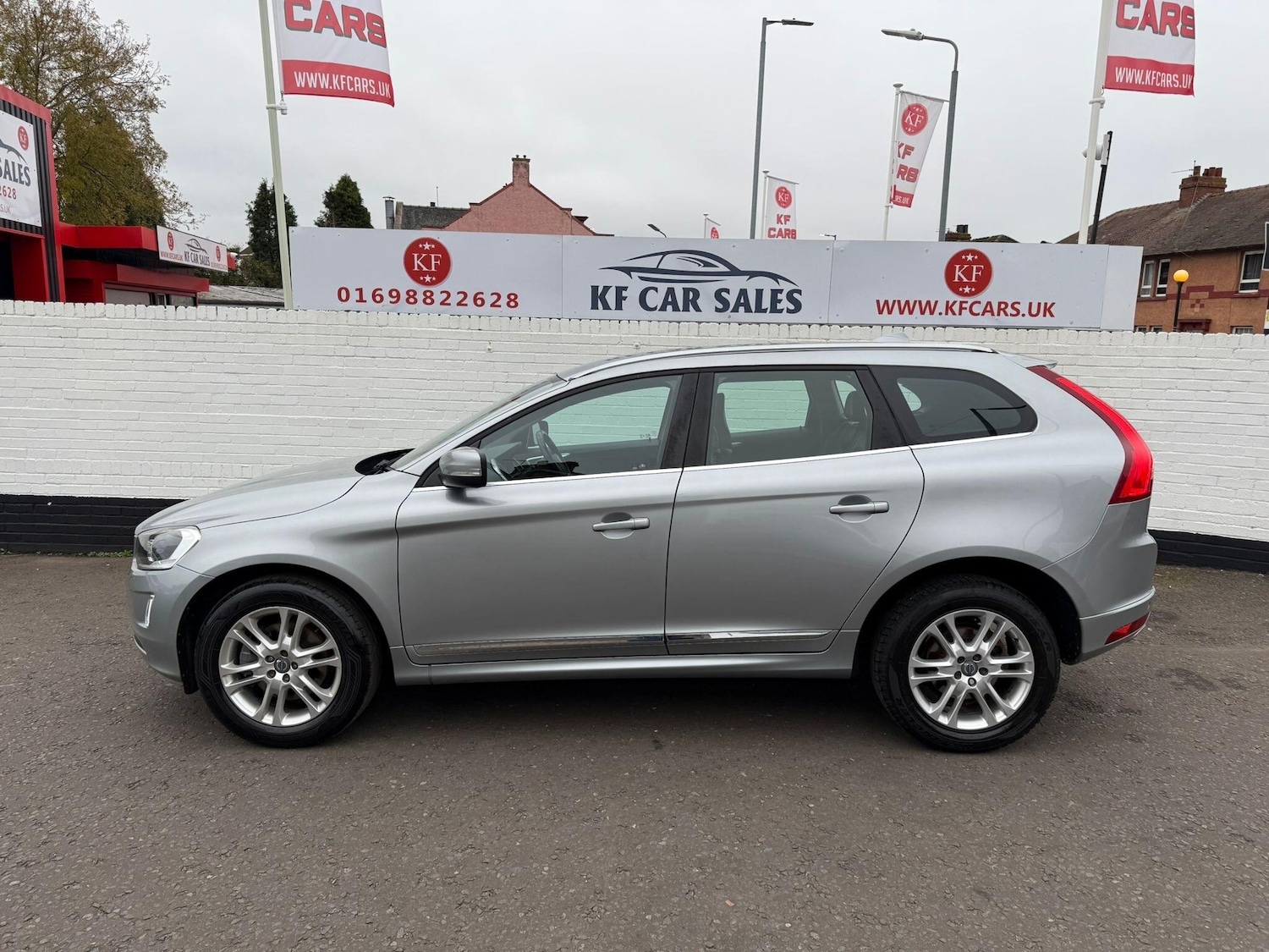 Used Volvo XC60 2015 for sale - 76701527: Photo 5