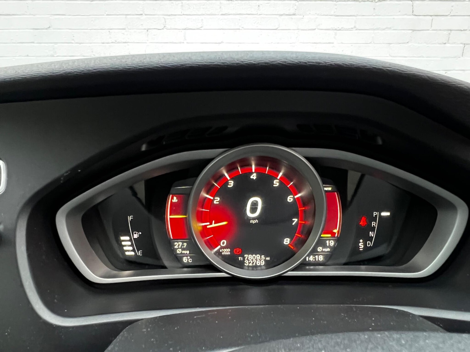 Used Volvo V40 2017 for sale - 77057241: Photo 11