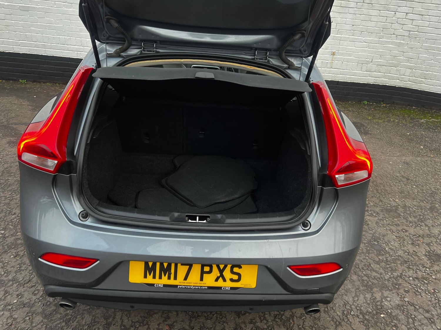 Used Volvo V40 2017 for sale - 77057241: Photo 19