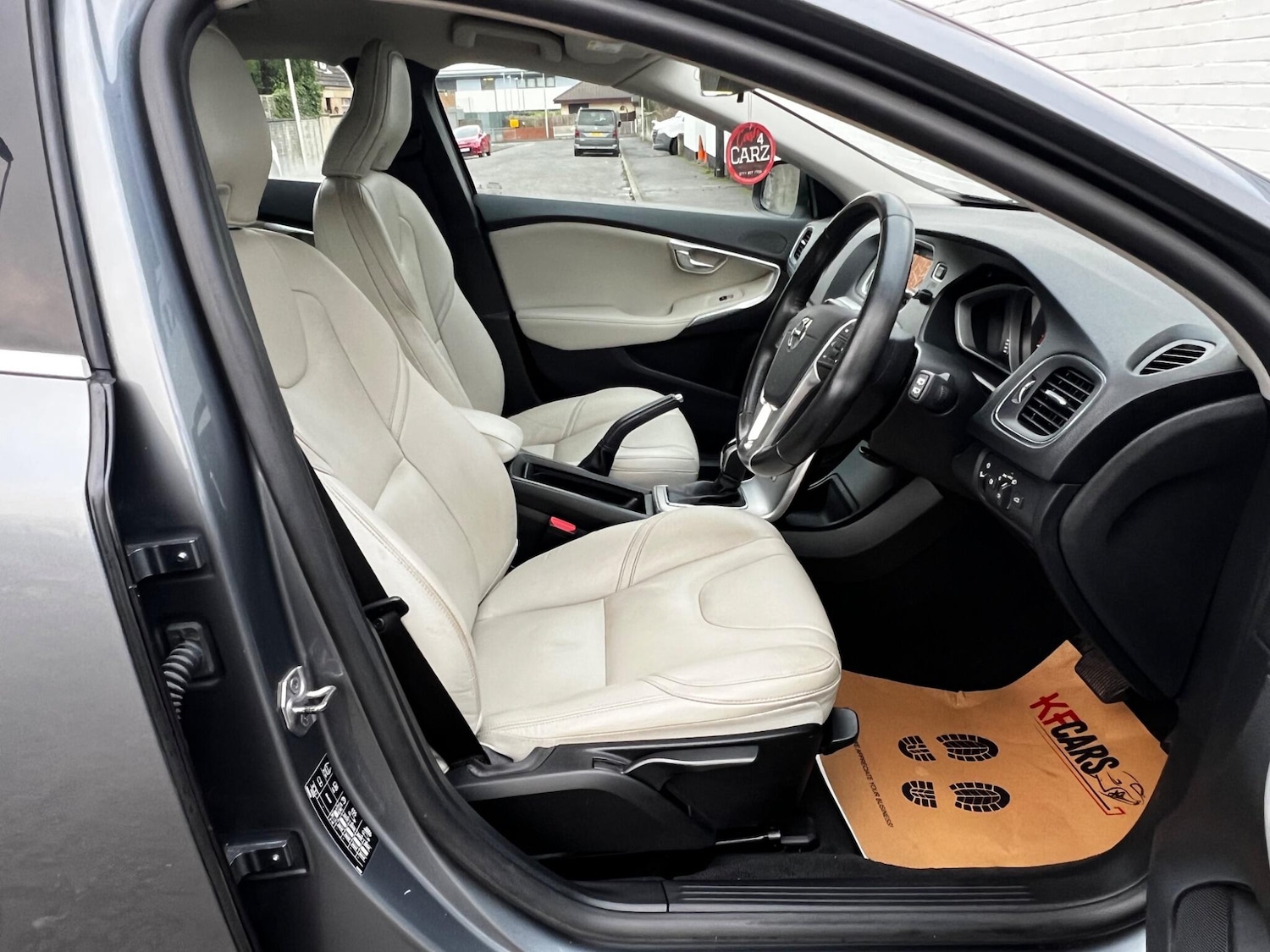 Used Volvo V40 2017 for sale - 77057241: Photo 7