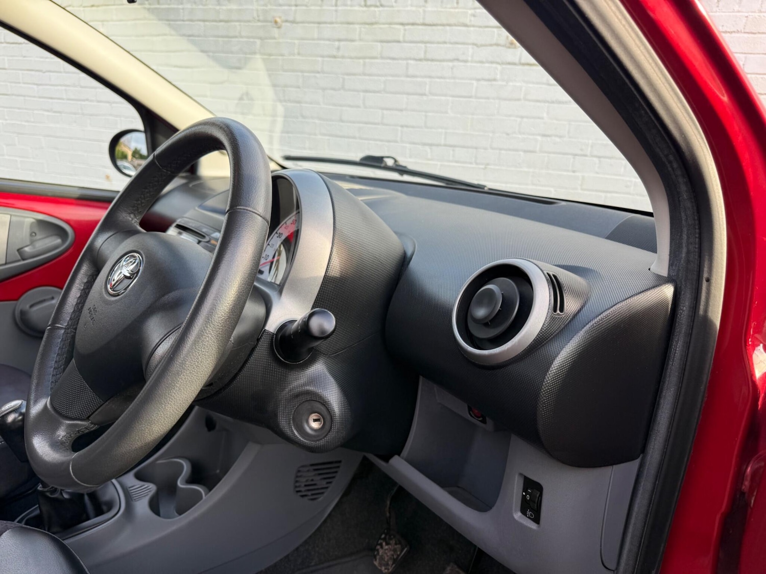 Used Toyota AYGO 2012 for sale - 77156142: Photo 14