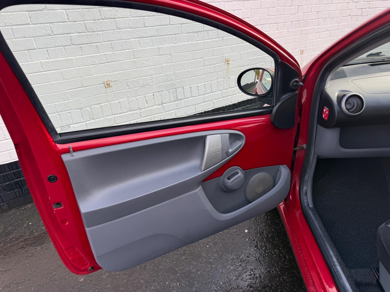 Used Toyota AYGO 2012 for sale - 77156142: Photo 21