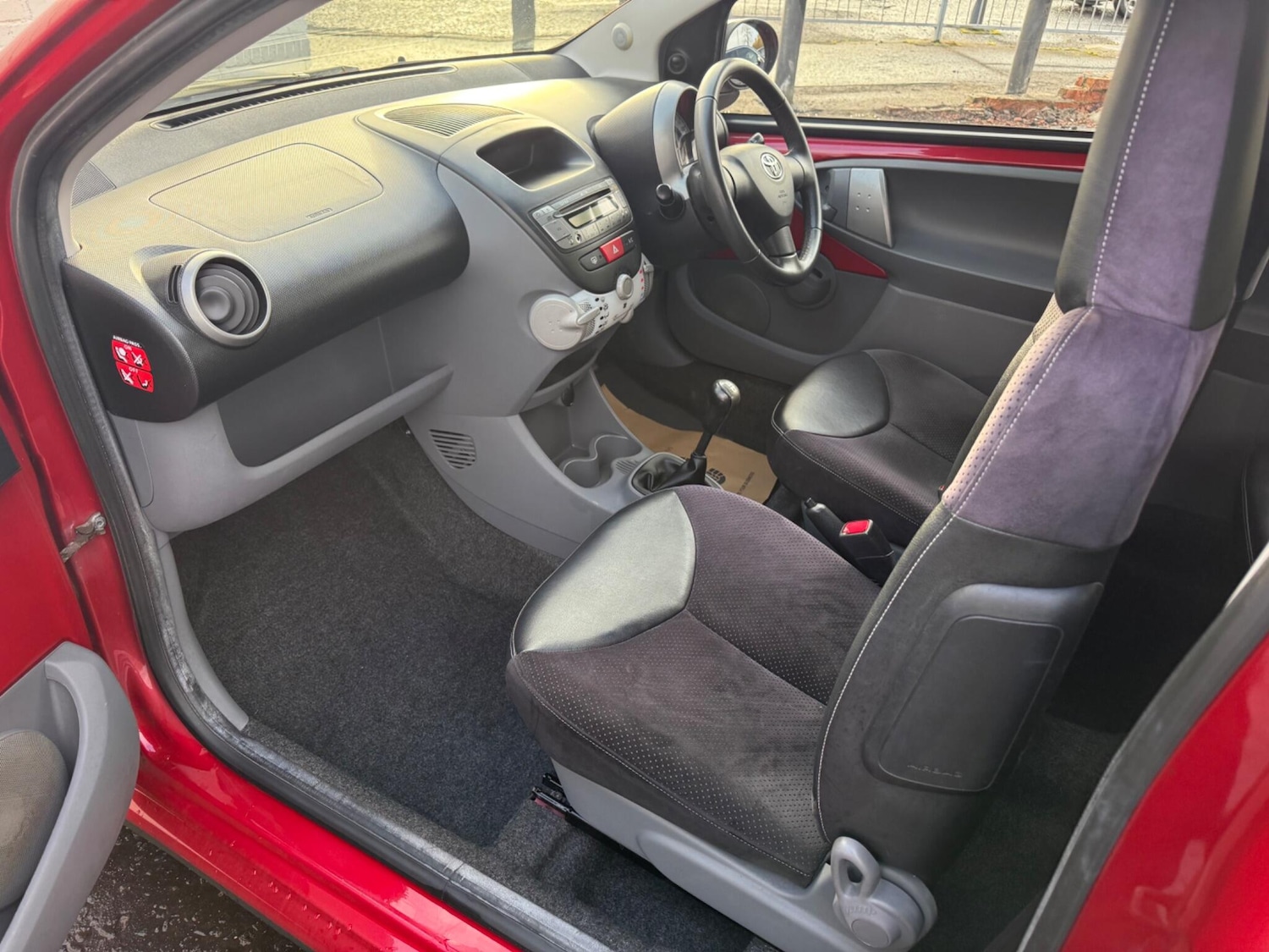 Used Toyota AYGO 2012 for sale - 77156142: Photo 24