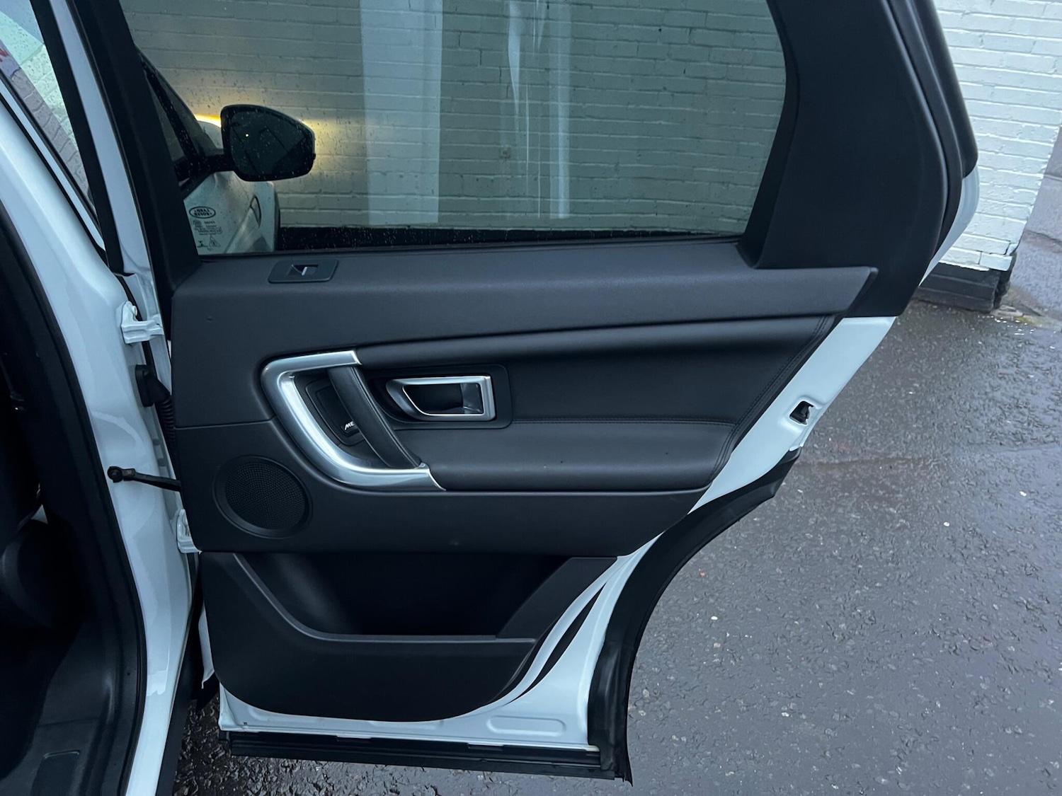 Used Land Rover Discovery Sport 2018 for sale - 77155823: Photo 18