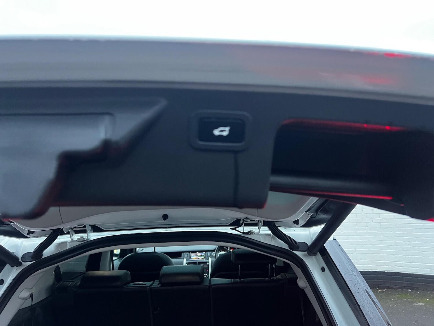 Used Land Rover Discovery Sport 2018 for sale - 77155823: Photo 22