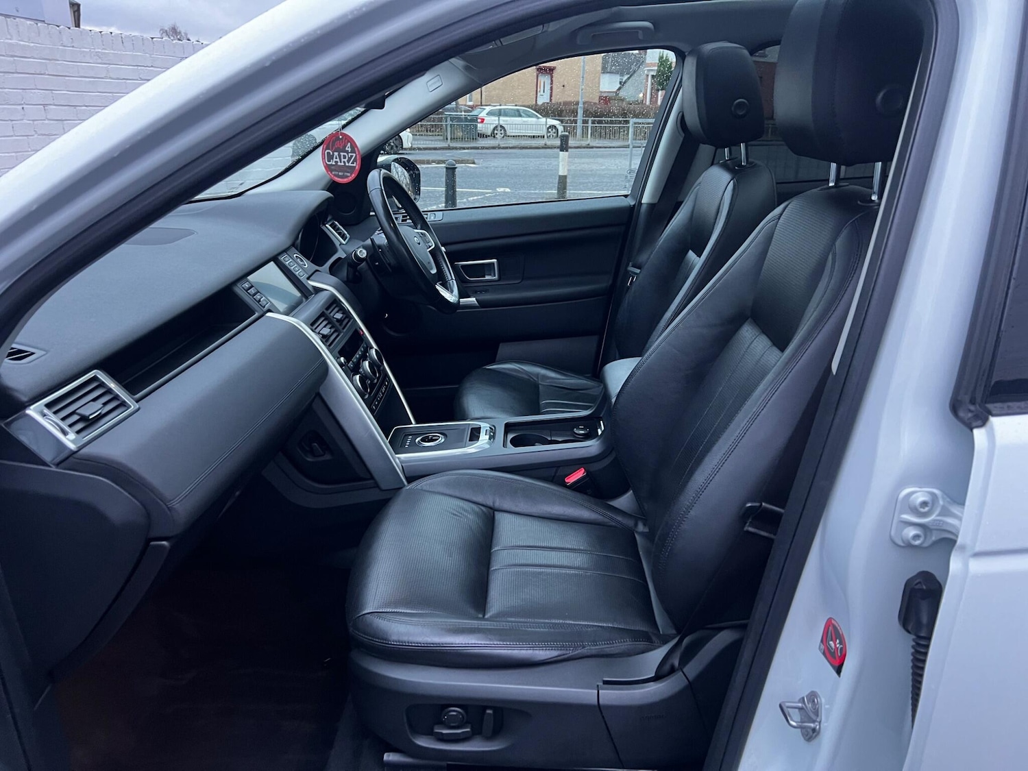 Used Land Rover Discovery Sport 2018 for sale - 77155823: Photo 25