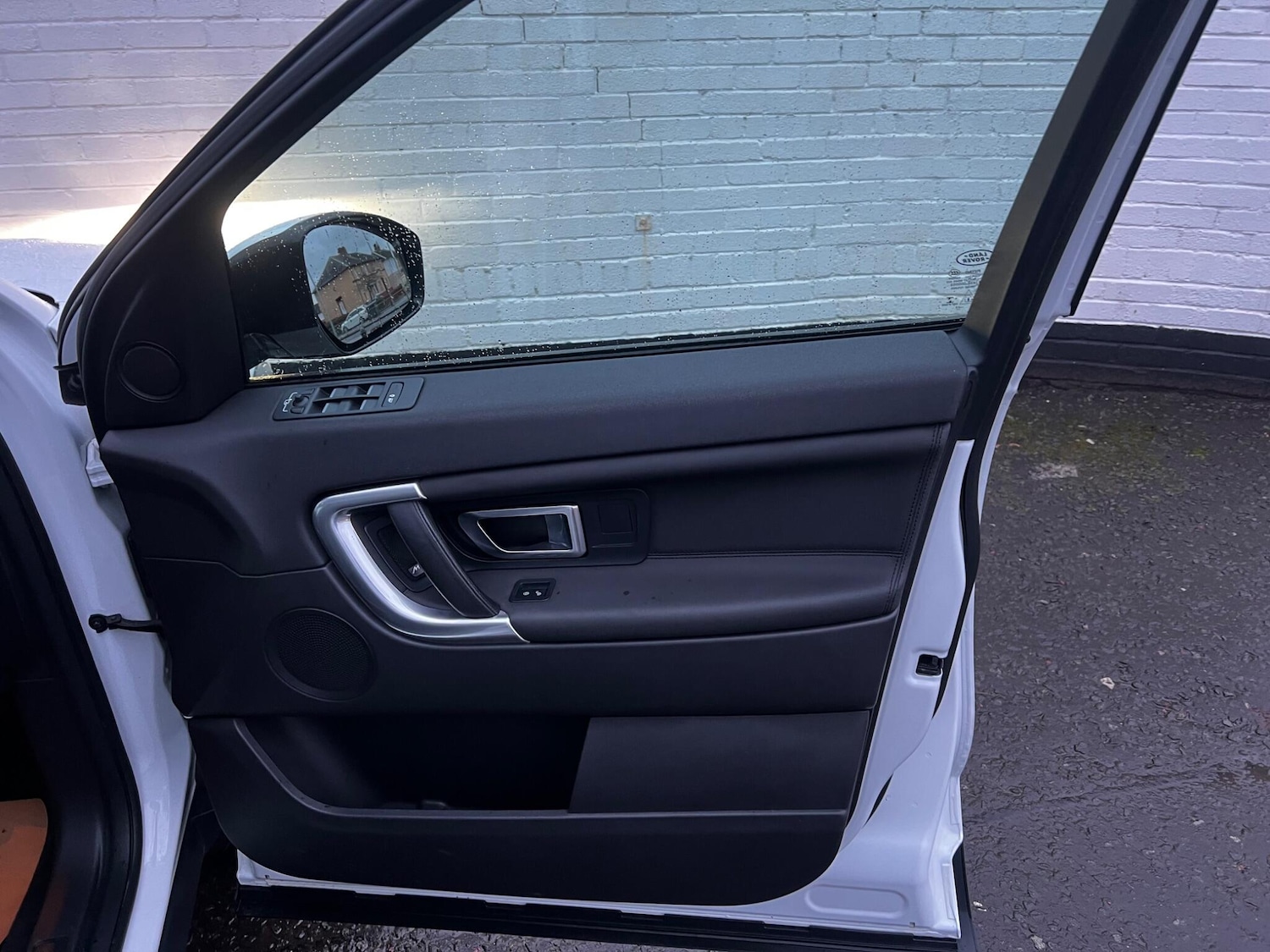 Used Land Rover Discovery Sport 2018 for sale - 77155823: Photo 8