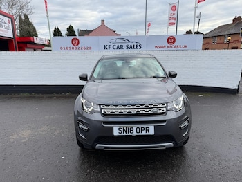 Used Land Rover Discovery Sport 2018 for sale - 76472676: Photo