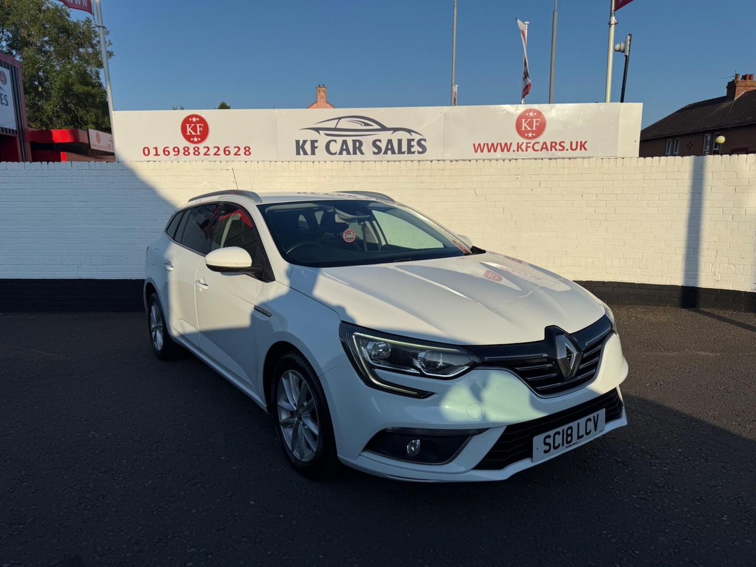 Used Renault Megane 2018 for sale - 76295967: Photo 2