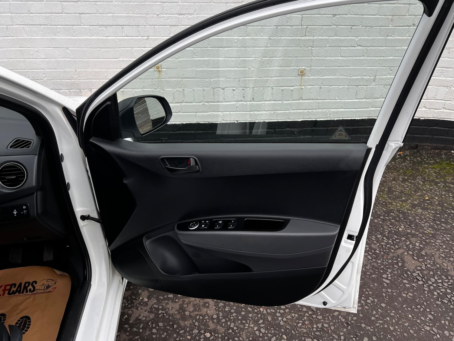Used Hyundai i10 2019 for sale - 76936404: Photo 8