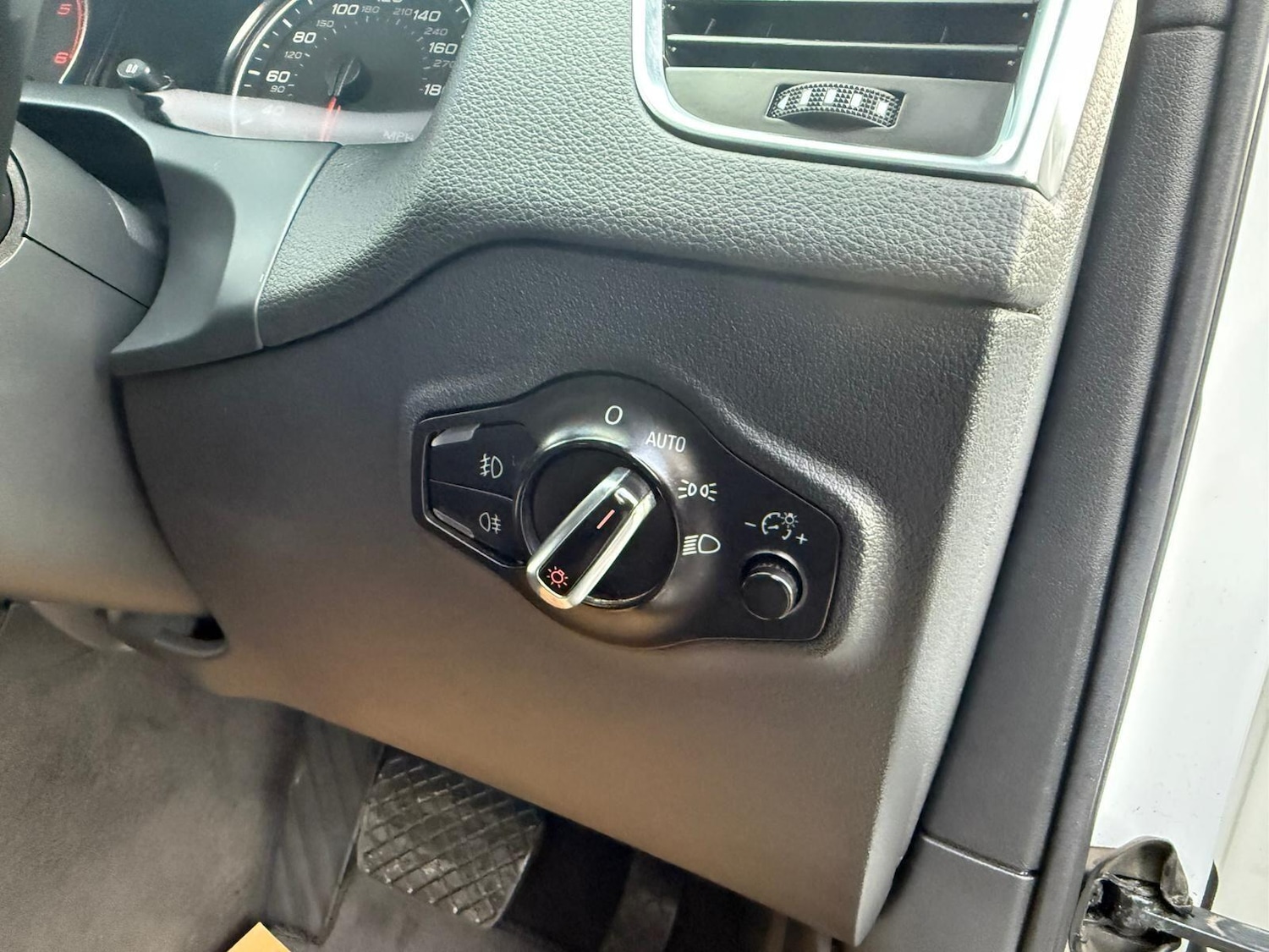 Used Audi Q5 2010 for sale - 76753134: Photo 18