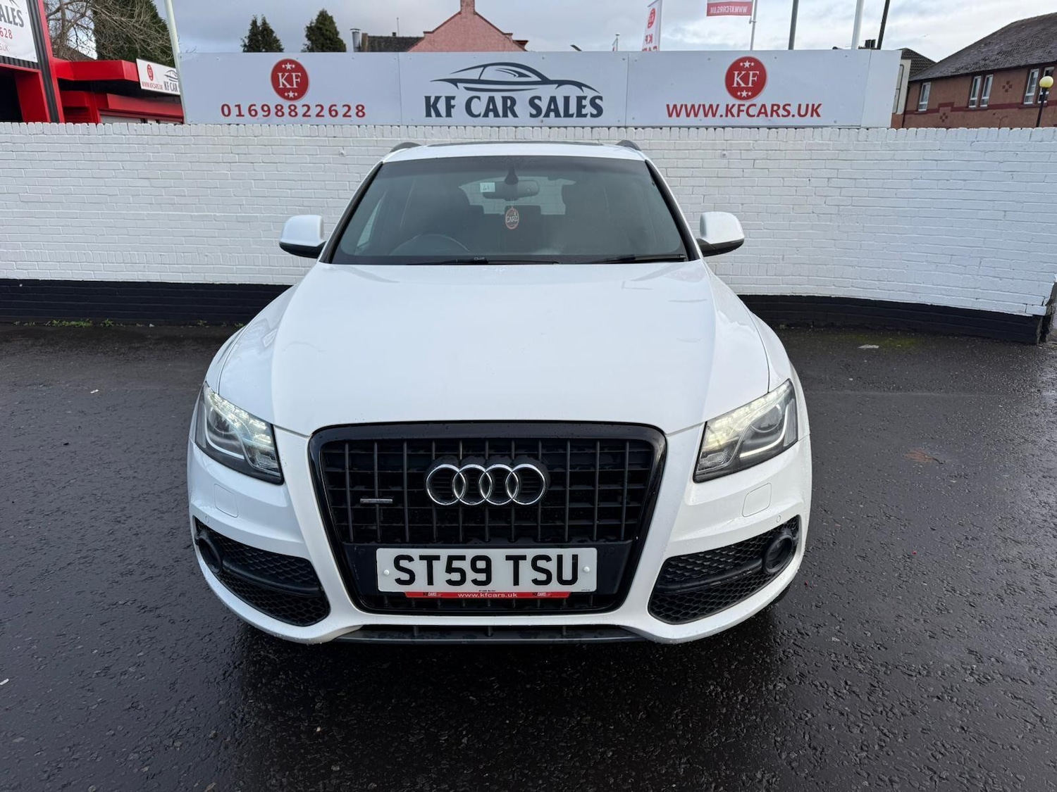 Used Audi Q5 2010 for sale - 76753134: Photo 2