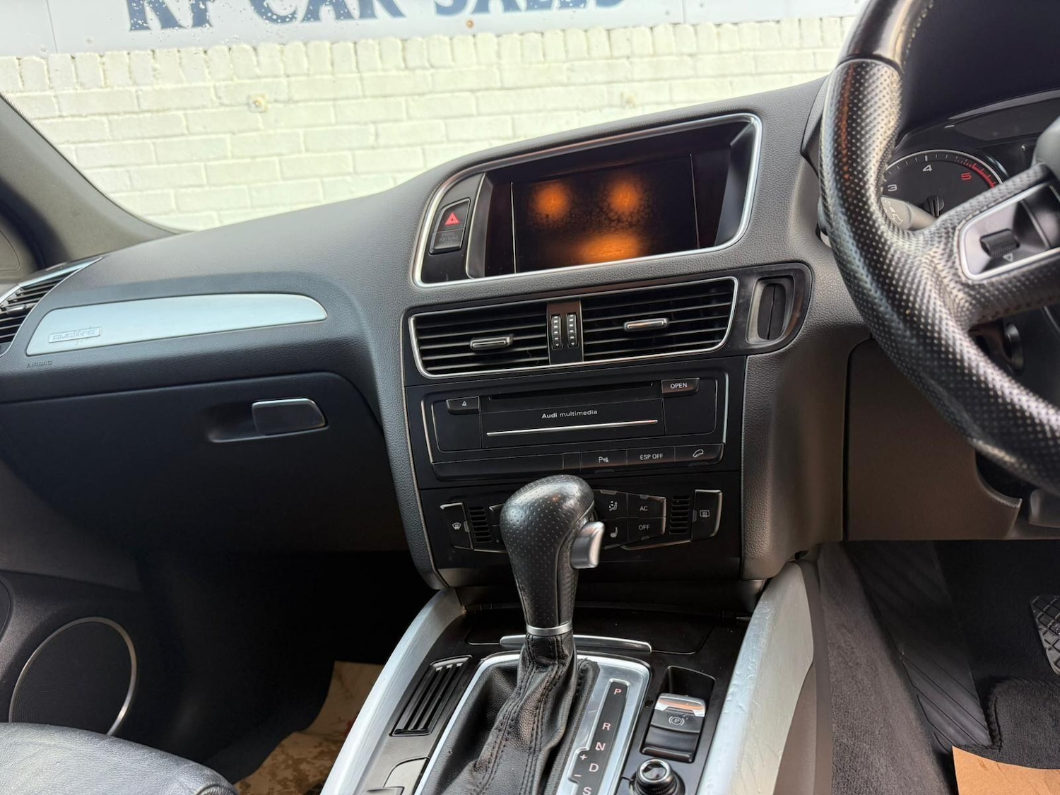 Used Audi Q5 2010 for sale - 76753134: Photo 8