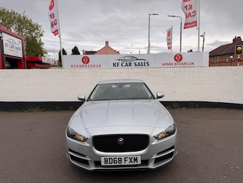 Used Jaguar XE 2018 for sale - 78771271: Photo