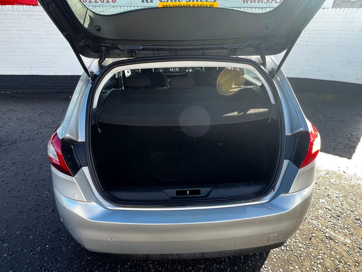 Used Peugeot 308 2016 for sale - 76671637: Photo 18