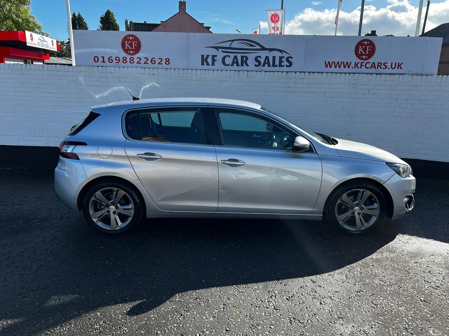 Used Peugeot 308 2016 for sale - 76671637: Photo 2