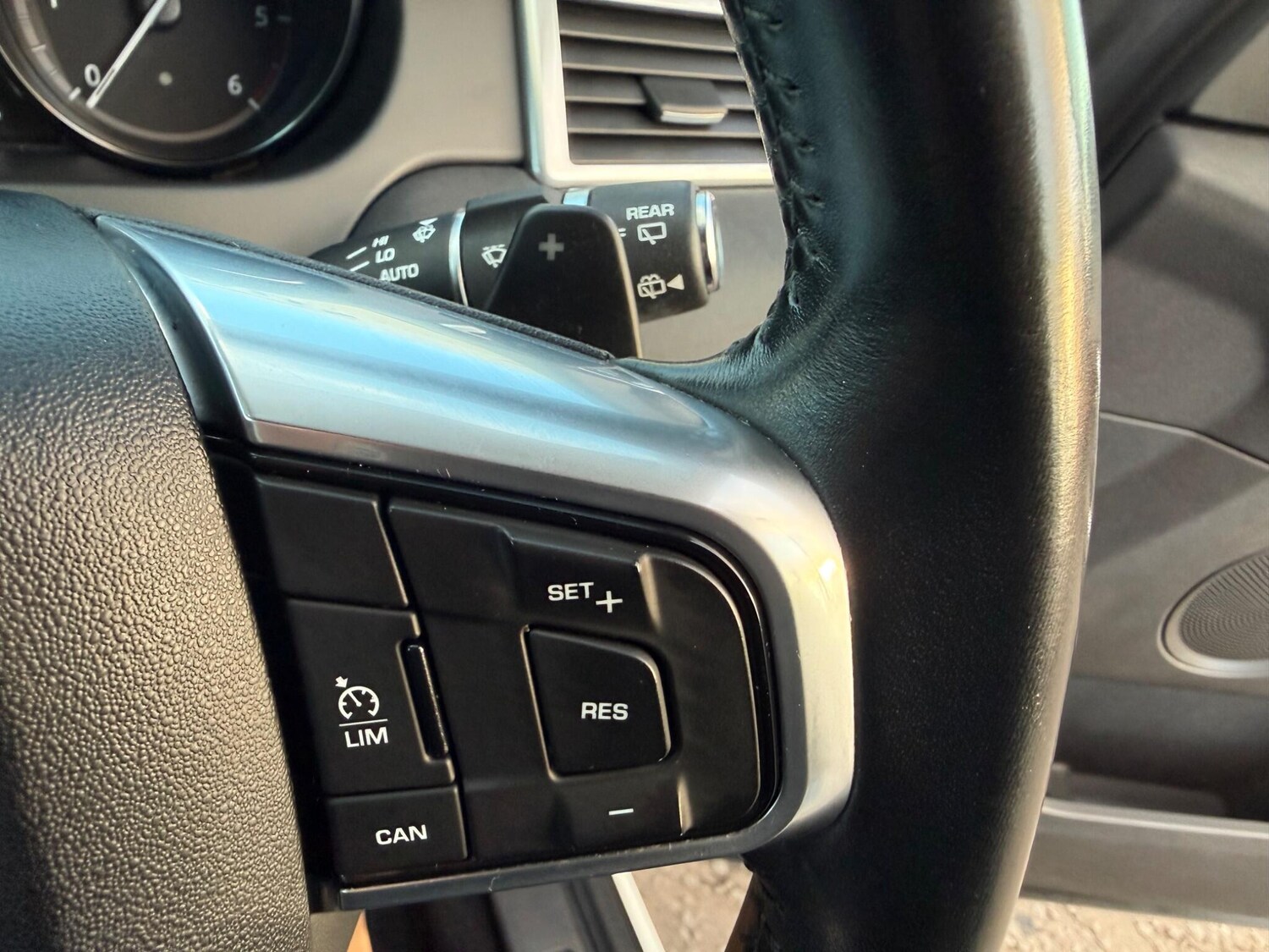 Used Land Rover Discovery Sport 2017 for sale - 77345252: Photo 15