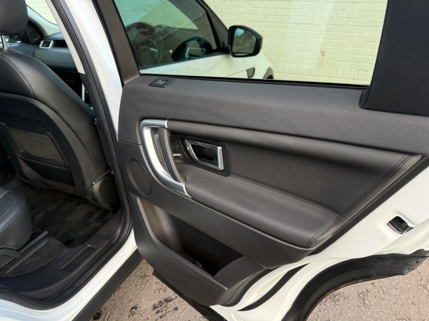 Used Land Rover Discovery Sport 2017 for sale - 77345252: Photo 22