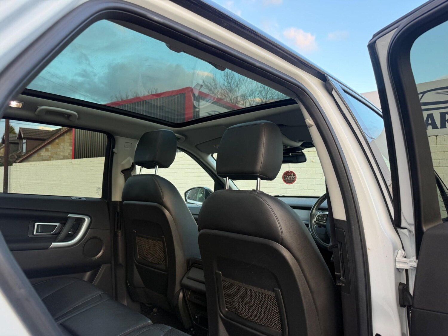 Used Land Rover Discovery Sport 2017 for sale - 77345252: Photo 30