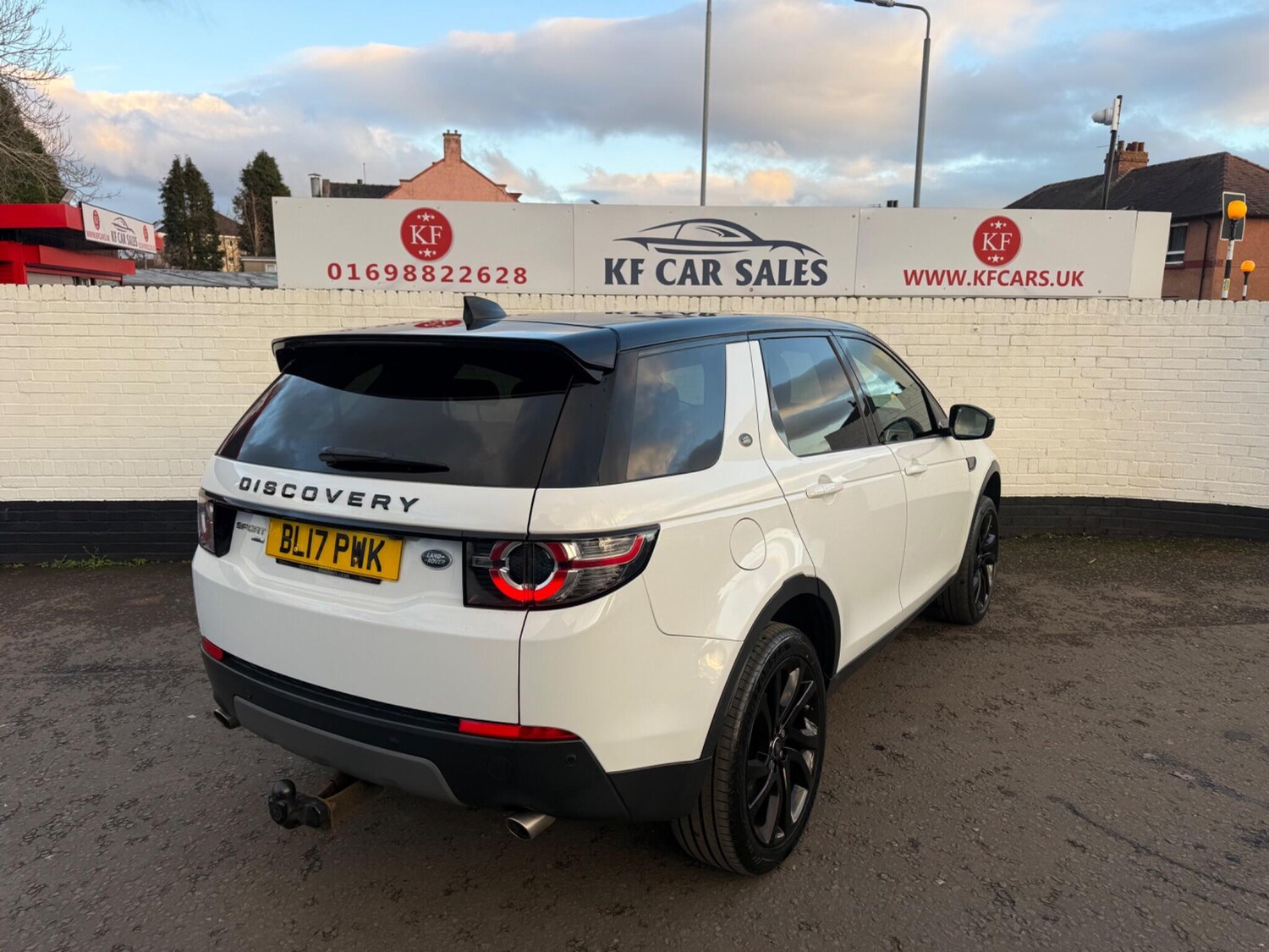Used Land Rover Discovery Sport 2017 for sale - 77345252: Photo 5