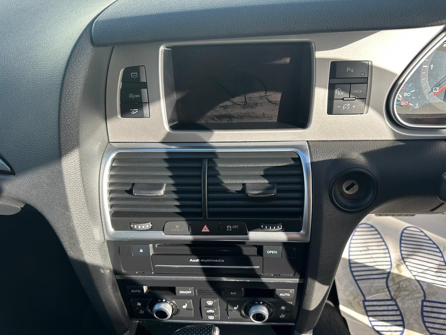 Vehicle 29